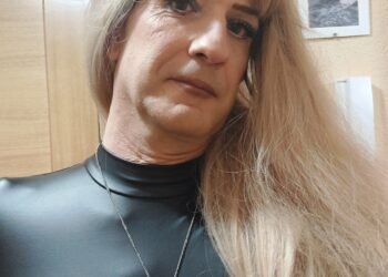 De Rubia, ajustada y sandalias fiesta brilli brilli